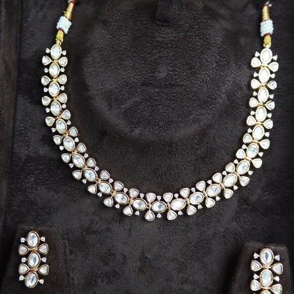 Elegant Floral Kundan Necklace & Earrings Set, JP40 - Picture 2 of 12